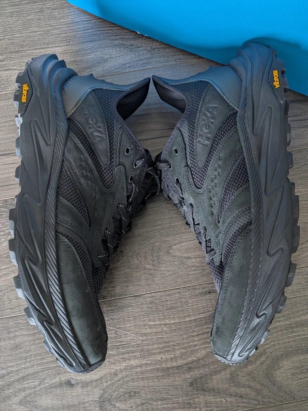 LIKE NEW HOKA ONE ONE Anacapa 2 Freedom Men's 11.5D 1155192 Black/Black